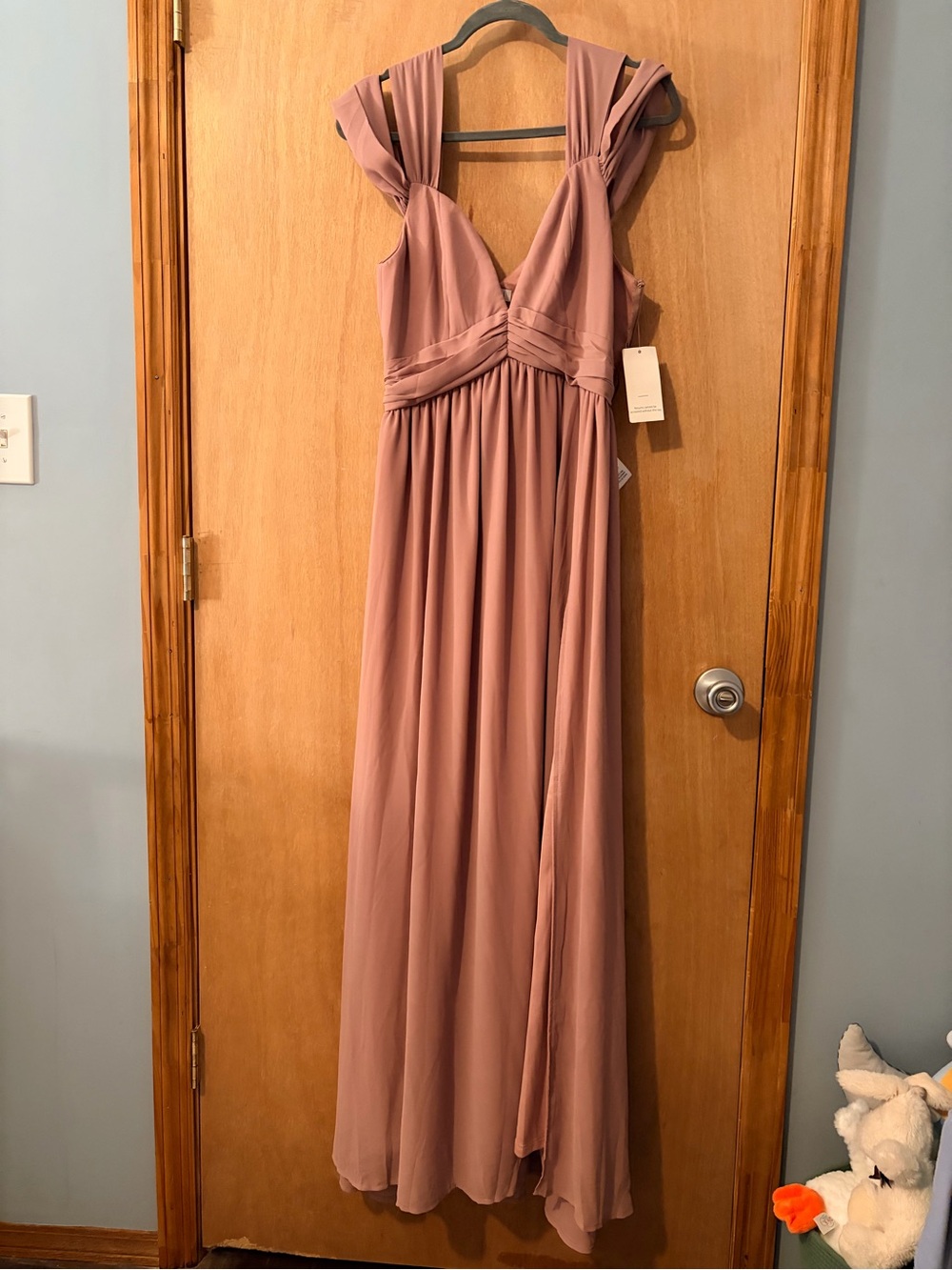 TOBI Mauve Pink V-Neck Chiffon Bridesmaid Dress size M